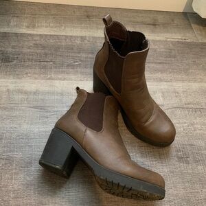 Chelsea boots